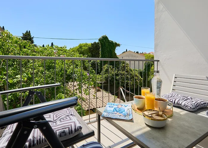 Διαμέρισμα Golden Rose - Walking Distance 1 Km From Old Town *