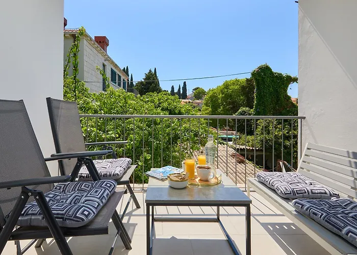 Golden Rose - Walking Distance 1 Km From Old Town Ντουμπρόβνικ