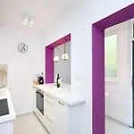 Apartman Golden Rose - Walking Distance 1 Km From Old Town