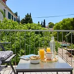 Golden Rose - Walking Distance 1 Km From Old Town Apartman *