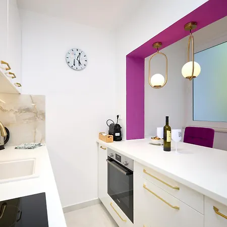 Apartament Golden Rose - Walking Distance 1 Km From Old Town