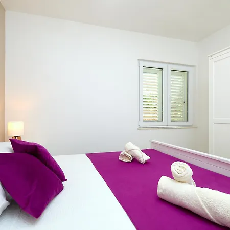 Golden Rose - Walking Distance 1 Km From Old Town Apartament *