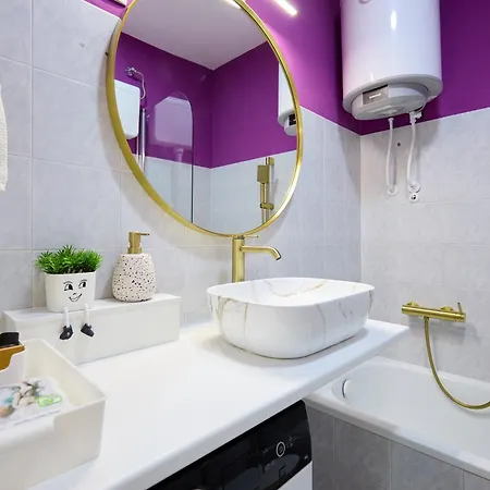 Golden Rose - Walking Distance 1 Km From Old Town Apartament *
