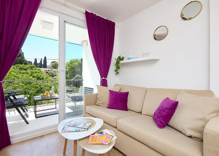 Apartment Golden Rose - Walking Distance 1 Km From Old Town
