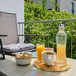 Golden Rose - Walking Distance 1 Km From Old Town *